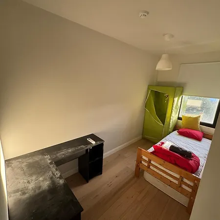 Small Shared In * Ghent